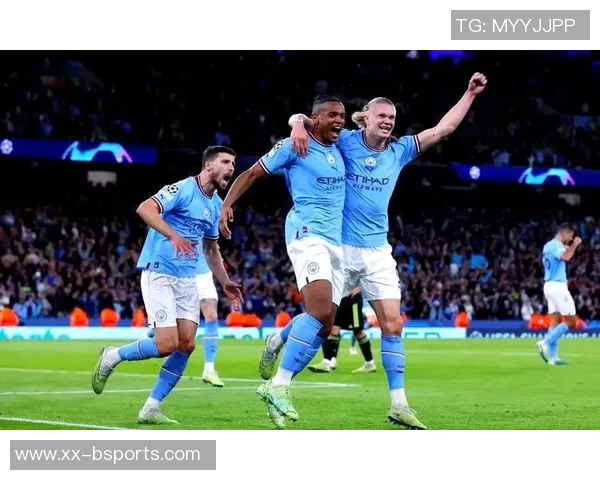 诺丁汉森林正式投诉曼城比赛判罚引发广泛关注与讨论