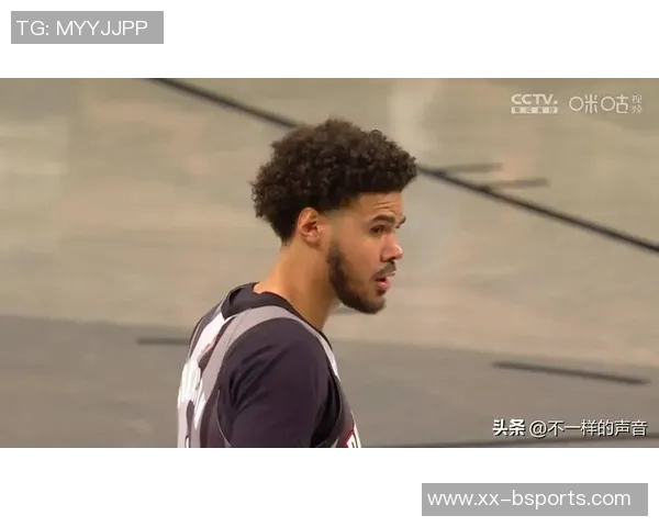 浓眉称赞克里斯蒂多才多艺自信心提升显著助力球队表现